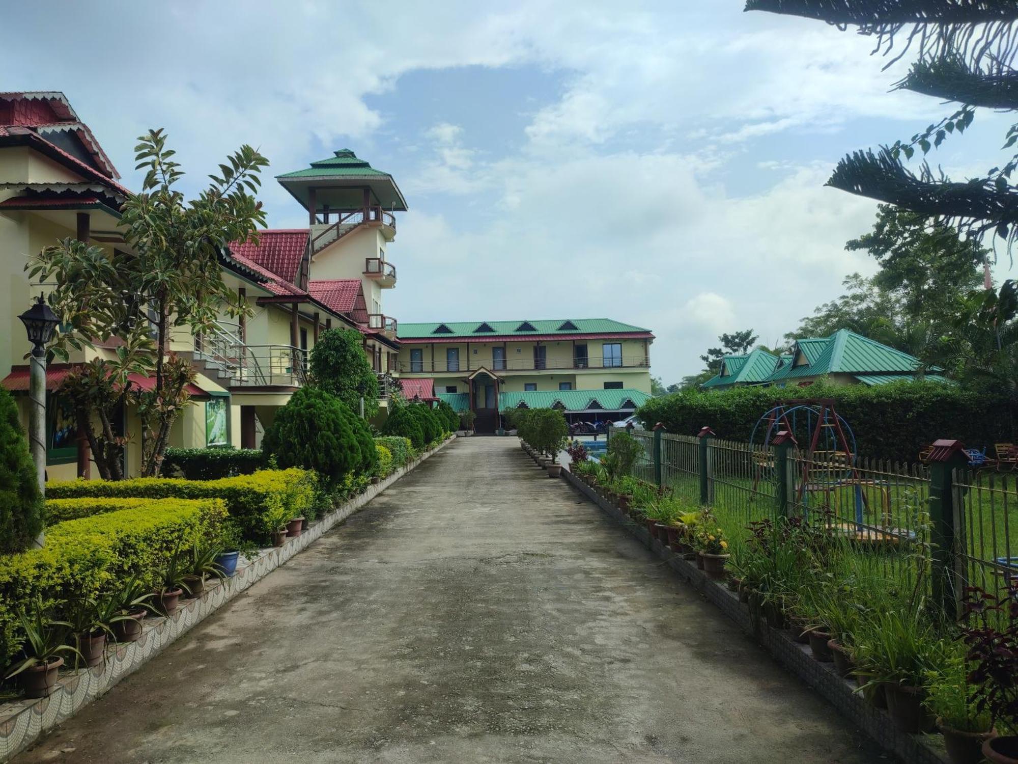 Maa Greenary View - A Holiday Resort Alipur Duar 외부 사진